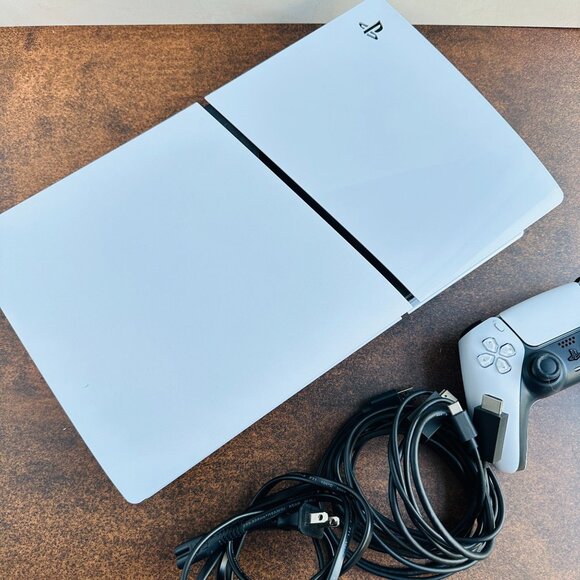 Sony PlayStation 5 Slim Console CFI-2015 – 825GB SSD – 1 Controller + HDMI - Picture 1 of 10